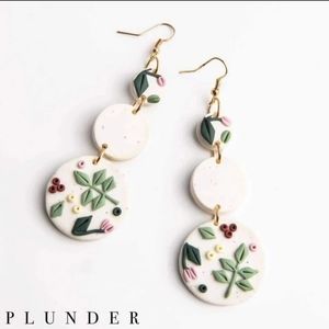 Danika earrings plunder